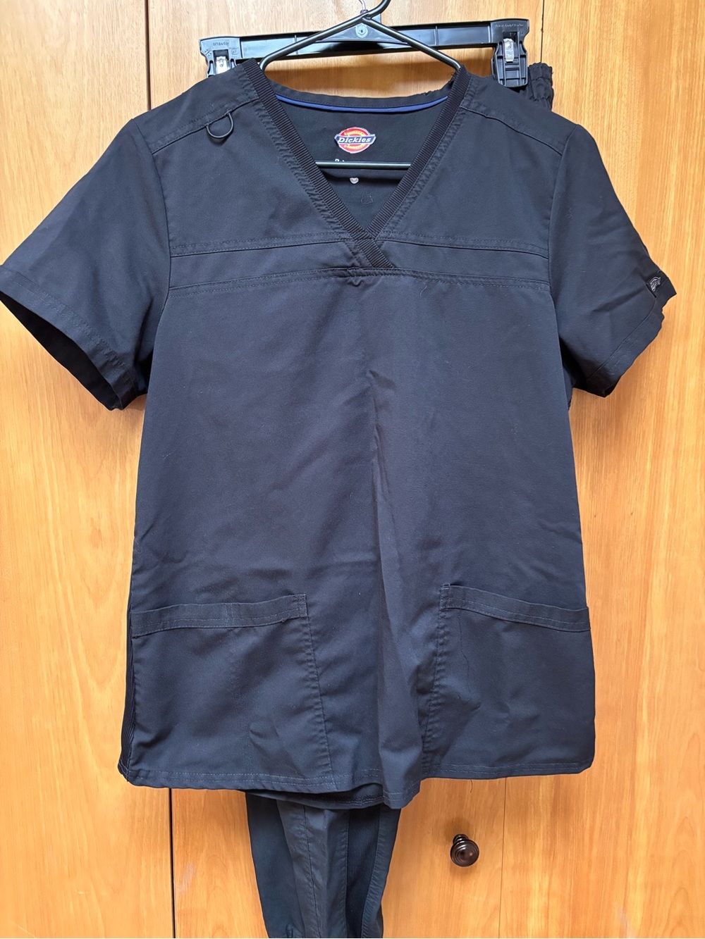 Dickies women’s Black Scrubs
